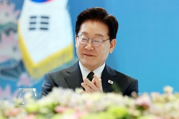 외교 갈등에 정책 혼선 … 李 대통령 SNS 연일 '시끌'