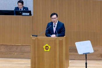 임태희 경기교육감, 민선 5기 소회… "미래교육감으로 기억되길"