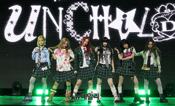 [영상] 평범함 거부하는 한중일 6인조 걸그룹 '언차일드' 개성넘치는 무대 