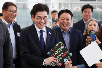 [포토] 행사 참석하는 정원오 민주당 서울시장 후보