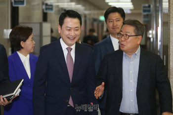 [포토] 최고위 향하는 국민의힘 지도부