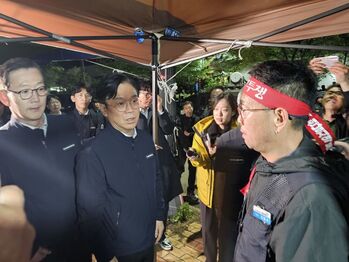 개인사업자 '화물연대'도 노조? … 장관 발언에 경계 무너진 법적 지위 '현장 대혼란'