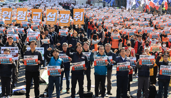 '하청 콜센터' 2만3000명 노봉법 직격탄  … 금융사, 피해 막으려 '해외 이전'까지 검토 