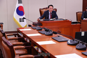 [포토] 통일부·외교부·여당 불참한 국회 외통위 