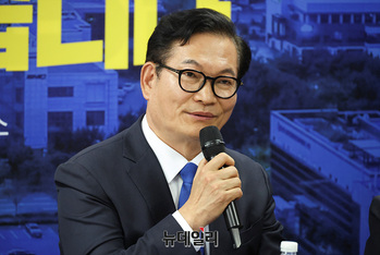 [포토] 인천 연수갑 전략공천받은 송영길 
