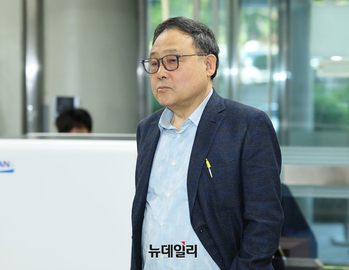 [포토] 공판 출석하는 서성빈 대표