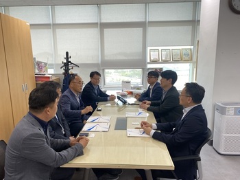 [포토뉴스] 탁동수 양양군 부군수, 정부세종청사 행안부 교부세과 방문해 지역현안사업 협의