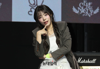 [영상] 컴백한 QWER 메인보컬 시연