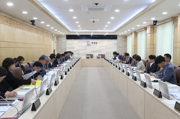 [포토뉴스] 홍천군, '2027년 정부예산 확보 추진 상황 보고회' 개최