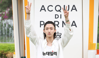 [영상] 롱샷 우진 '브이' 