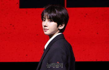 [포토] 포즈 취하는 82메이저 남성모 