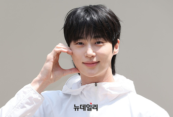 [영상] 변우석, 편한 옷차림으로 성수동 등장