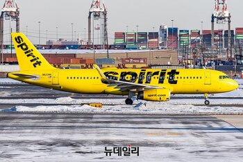 이란發 고유가에 美 대표 저가항공 백기투항 … 스피릿, 항공편 전체 취소 등 폐업 길