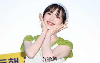 [영상] 츄 '햇살 미소' 