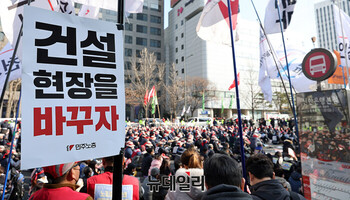 [단독] 10대 건설사 年 인건비만 5조 … 노조 임금인상 요구 수용 땐 더 깊은 역마진 수렁