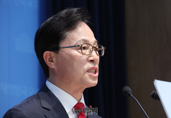 [포토] 공주·부여·청양 보궐선거 출마선언 하는 윤용근 변호사