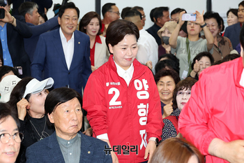 [포토] 선거사무소 개소식 참석하는 양향자 경기지사 후보