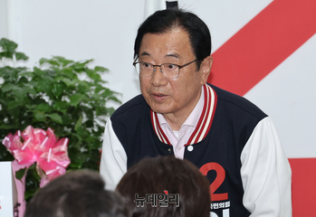 [포토] 인사하는 이현재 하남시장 후보