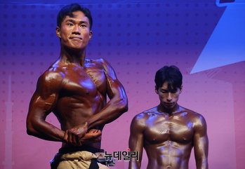 [영상] 불꽃근육 뽐내는 소방관들...서울시 몸짱소방관 선발대회