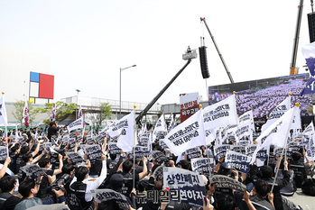 삼성전자 "파업시에도 필수 인력 평일 수준 유지… 생산 차질 최소화"