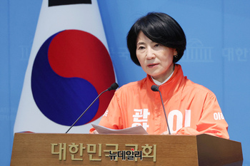 [포토] 기자회견 하는 이혜숙 개혁신당 관악구청장 후보자