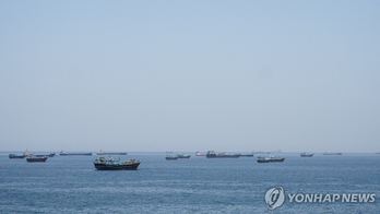 호르무즈 갇힌 韓 유조선 첫 통항 개시 … 26척 억류 사태 돌파구 열리나