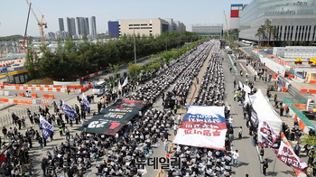 메모리 인당 6억에 파운드리는 1.6억 … 휴대폰 등 완제품은 600만원 '극과 극'