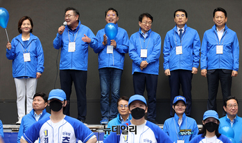 [포토] 추미애 지원 나선 김태년 의원