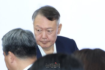 세 달간 구속·기소 '0건' … 뒤늦게 핵심 증인 피의자 전환까지 법조계 
