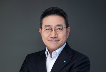 진성원式 ‘압축성장’ 통했나 … 우리카드 순익 뛰었지만 법인카드는 숙제