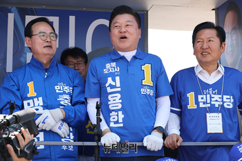 [포토] 충주자유시장 찾은 신용한 충북지사 후보