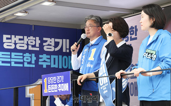 [포토] 내손동 찾아 지지호소하는 정순욱 의왕시장 후보