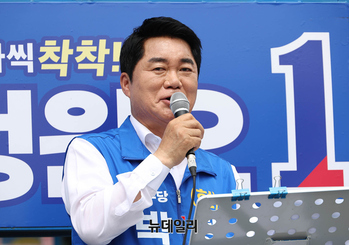 [포토] 신림역 찾은 박준희 관악구청장 후보