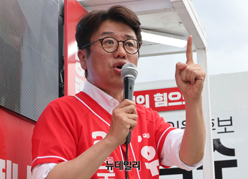 [포토] 오일장 찾아 지지호소하는 유의동 평택을 후보