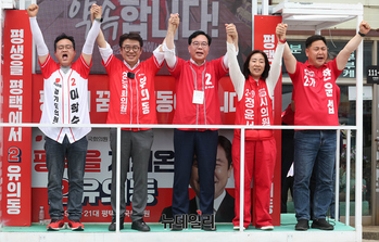[포토] 평택을 유의동 지원유세 나선 송언석 원내대표