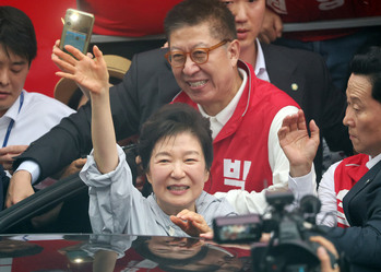 박근혜, 대구·충청 이어 PK 전면 등판 … 보수·우파 결집 속도전