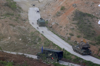 [포토] 기동하는 육군 전투무인체계 
