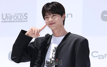 [영상] 육성재 '볼 콕' 