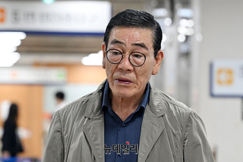 [포토] 공판 출석하는 김현재 케이삼흥 회장