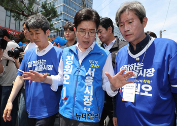 [포토] 정원오, 구로구 유세서 대전 폭발사고 소식에 유세 잠정 중단