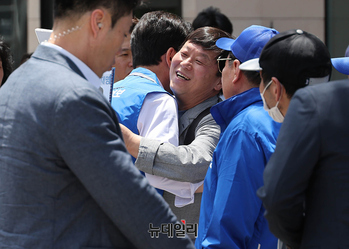 [포토] 포옹하는 정원오-안진걸