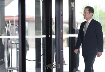 [포토] 2026 삼성호암상 시상식 참석하는 이재용 회장