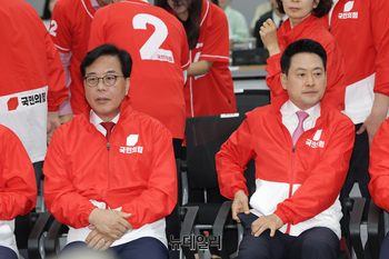 [포토] 표정 굳은 장동혁·송언석