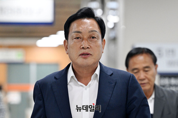 [포토] 공판 출석하는 김선교 의원