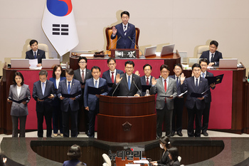 [포토] 선서하는 재보궐 당선인들