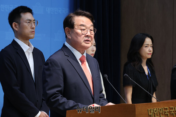 [포토] 조전혁 '후보 검증 실패 선관위 규탄 한다! 재선거 해야!'