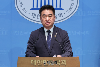 [포토] 최혁진 무소속 의원 "더불어민주당 복당 하겠다"