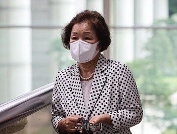 [포토] 재판 출석하는 손효숙 리박스쿨 대표