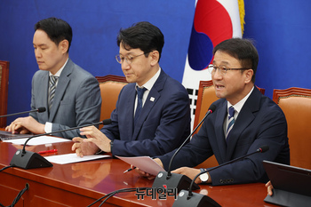 [포토] 정책조정 회의서 발언하는 한병도 민주당 원내대표