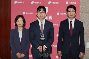 [포토] 특검법 발의 기자회견 하는 국민의힘